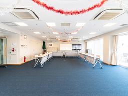 広々とした明るい多目的室