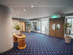 ゆったりとしたエントランス