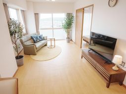 広々とした明るい居室