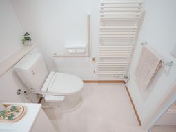 広くて清潔なトイレ