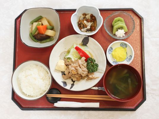栄養バランスの取れた食事内容
