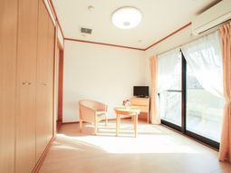 明るい部屋と家具