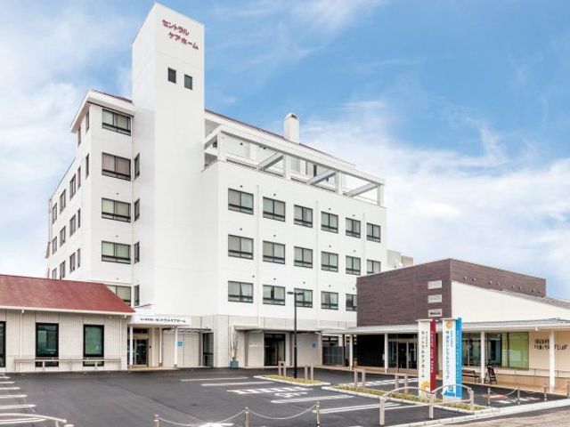 居心地の良い外観 外観 ゆとりのある開放的なエントランスを備え、快適な日々をお過ごしいただける設計です。