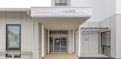 エントランスの明るい様子