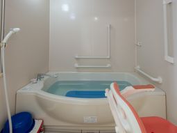 安全な設計の浴室