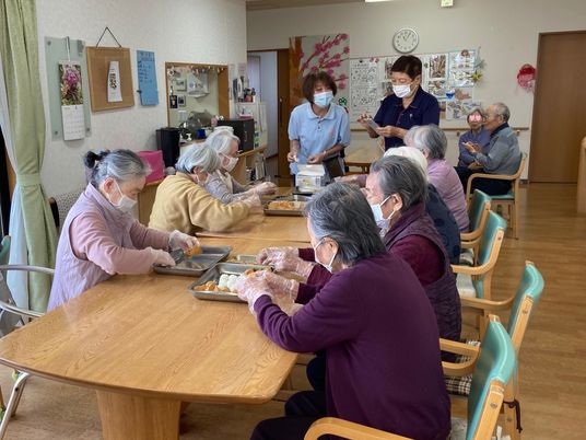 和やかな雰囲気の食堂