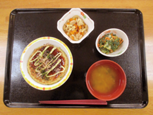 色とりどりの料理の食事