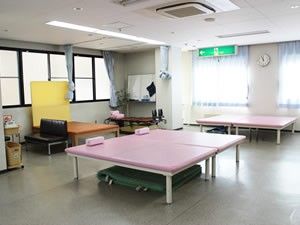 明るい多目的室  