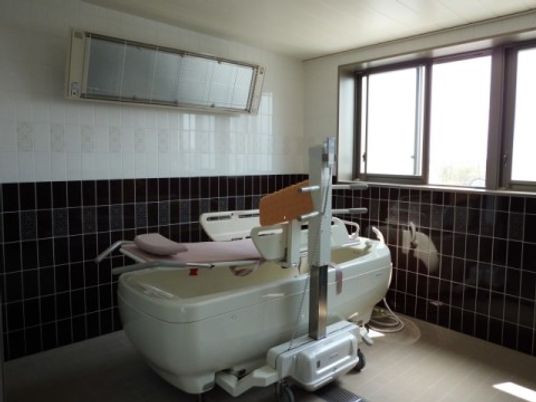 ケア用複合式浴槽