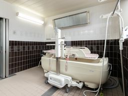 清潔な浴室設備