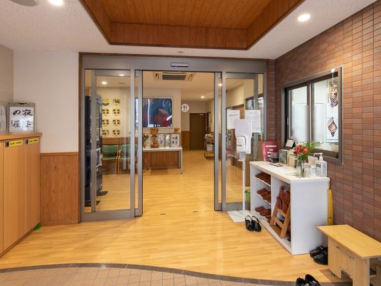 入り口付近の落ち着いた雰囲気