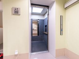 エレベーター正面の様子