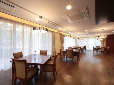 広々とした快適な食堂