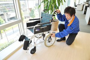確認するスタッフの様子