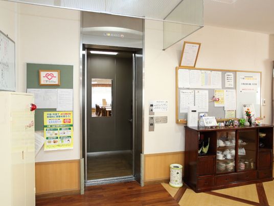 エレベーター横の掲示スペース