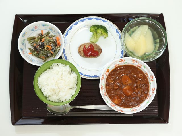 バランスの良い食事膳