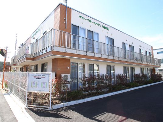新築そうな建物の外観