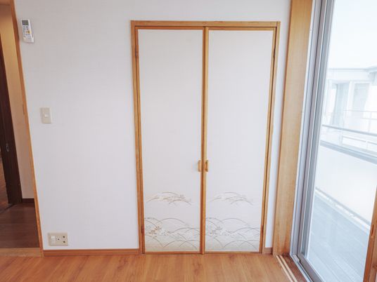 クローゼットのある部屋