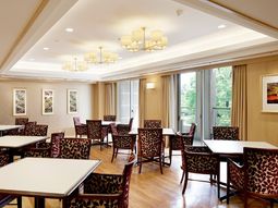 明るいダイニングルーム