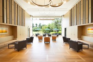 広々としたラウンジ
