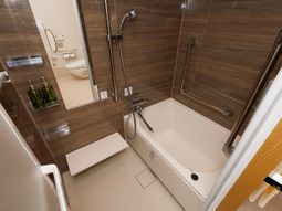 清潔な浴室の様子