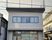 2階建ての建物の外観  