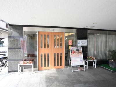 明るく広いエントランス