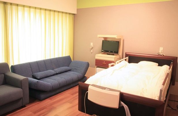 明るい家具の居室