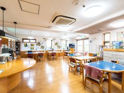 明るいダイニングスペース