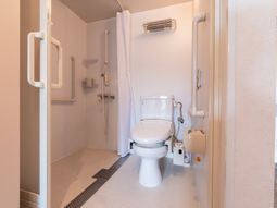 バリアフリートイレ施設