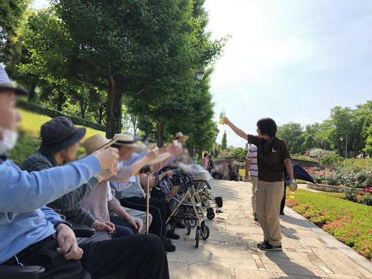 屋外風景の中庭