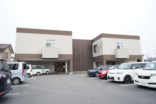現代的な建物の外観