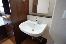 清潔な洗面台の設備