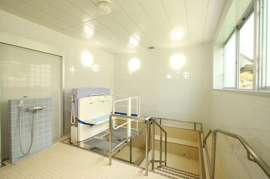 ゆったりとした浴室設備
