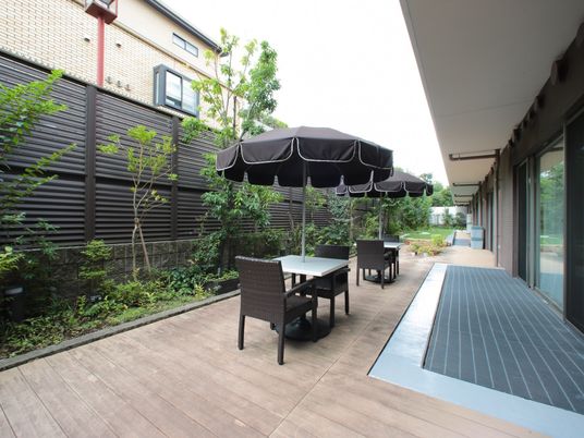 緑豊かなテラス
