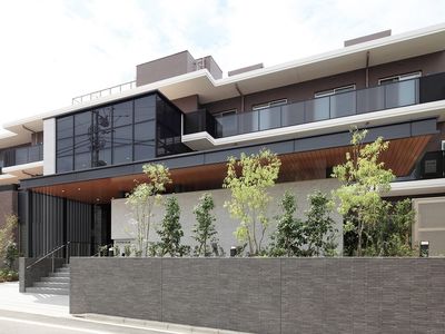 モダンな建物の外観