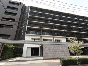現代的な外観の建物