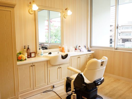 明るい理美容室