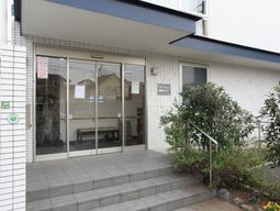 エントランスの外観