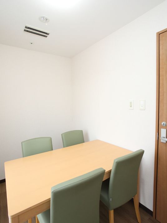 清潔感のある会議室