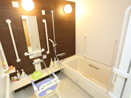 バリアフリー構造の浴室