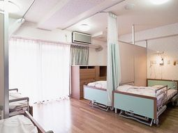明るい病室の様子