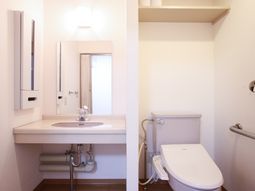 清潔な洗面トイレ空間