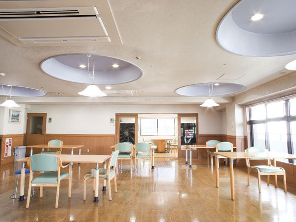 広々とした綺麗な食堂