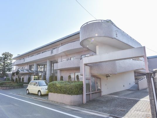 清潔感のある建物の外観