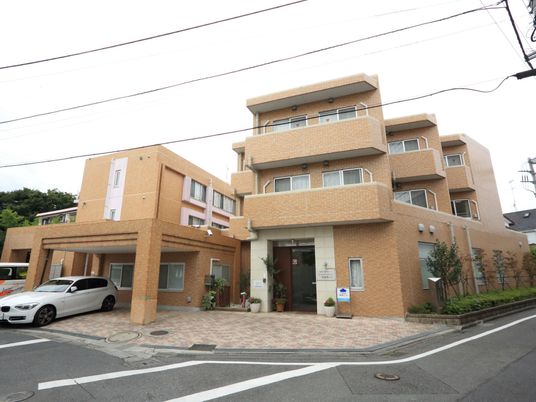 外観の建物正面