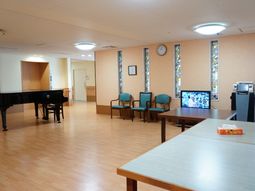 共有スペースとピアノ