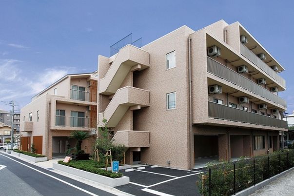 3階建ての建物