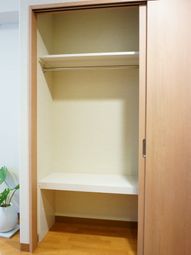 整頓されたクローゼット