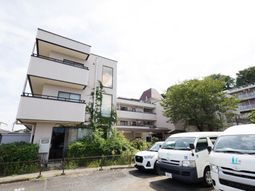 多階層建物の外観